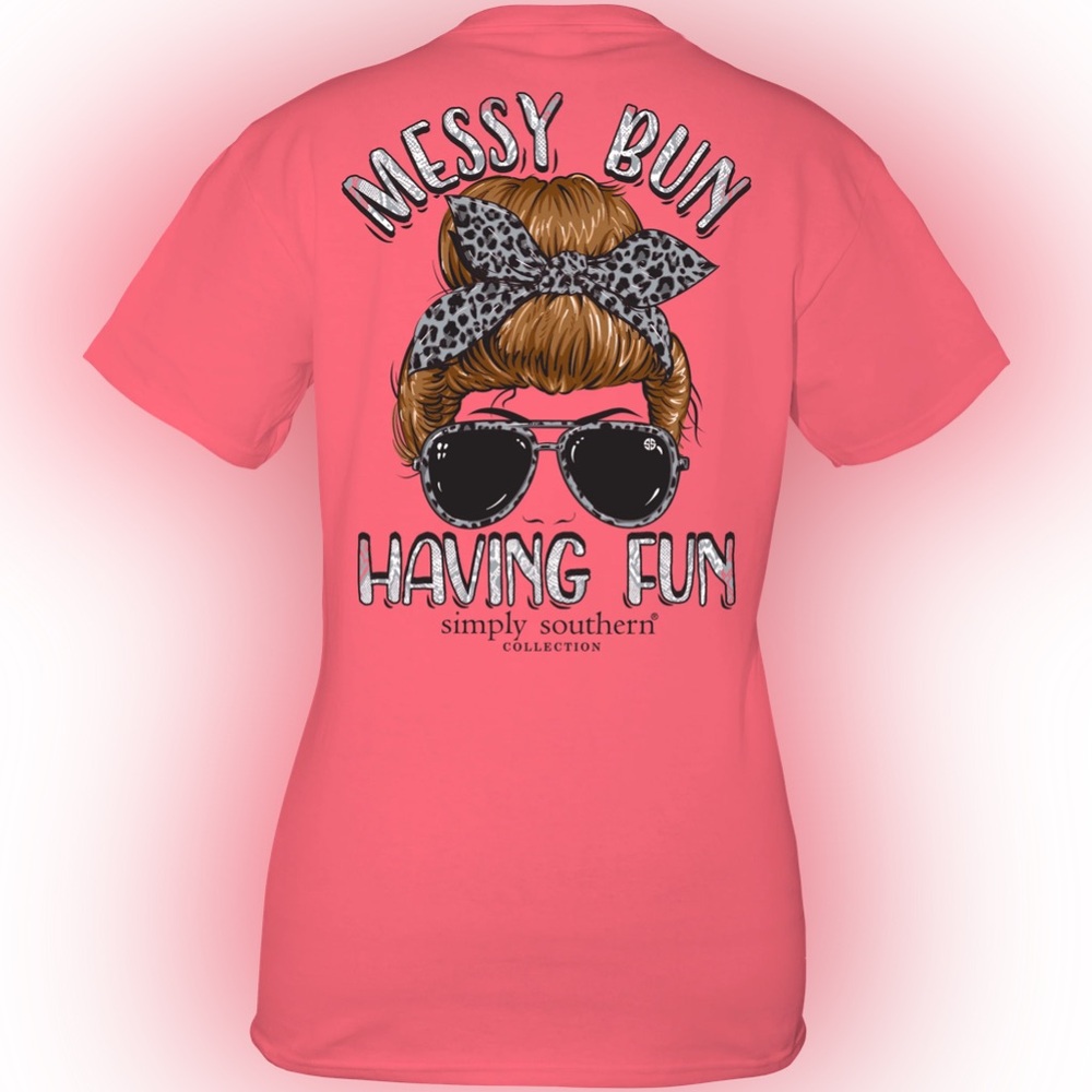 Woman’s short sleeve simply southern